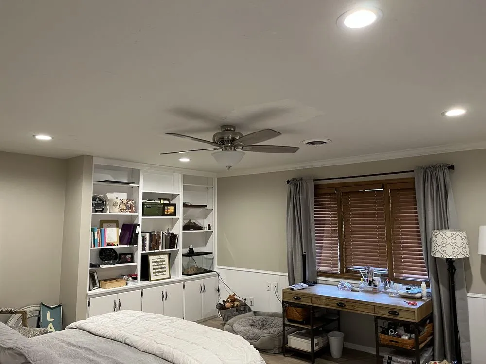 Slide of D and L Walton Electric