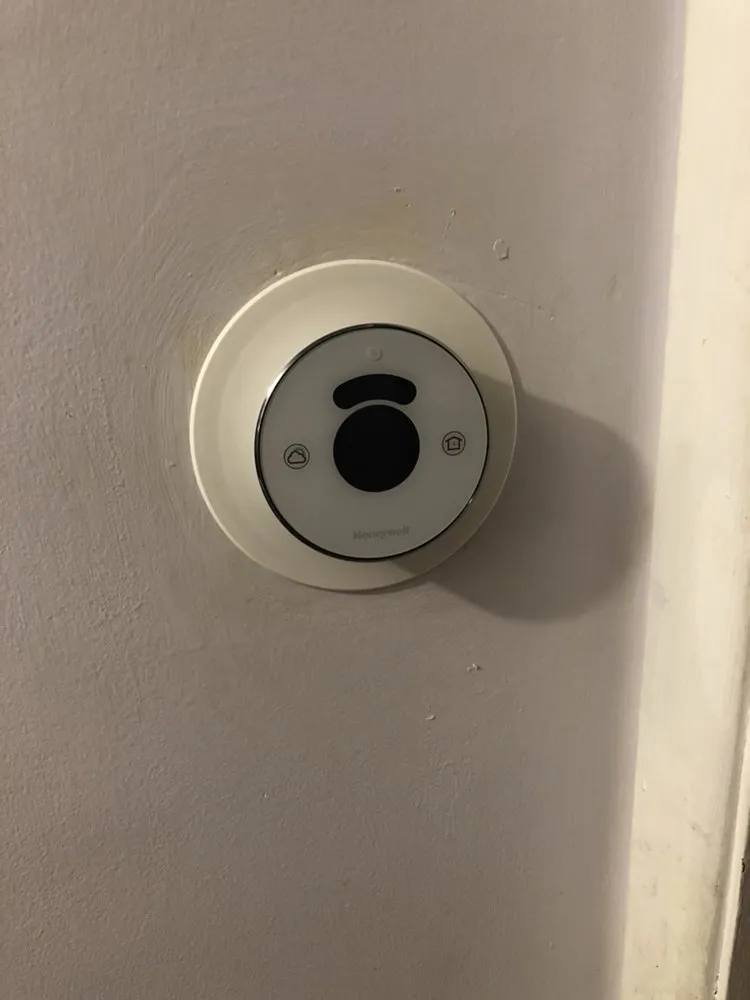 Slide of D Andrade Electrician