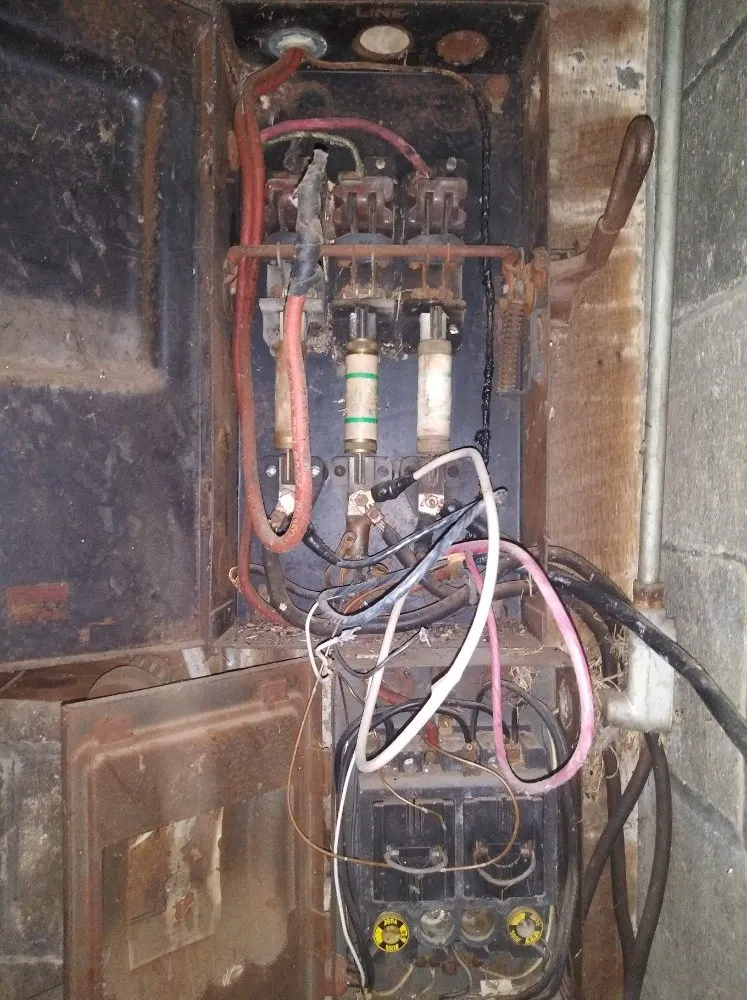 Slide of D B Electric