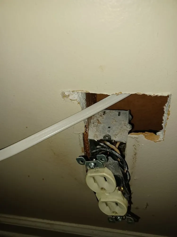 Expert emergency electrical service experts serving ,  - D Best Electrical Service