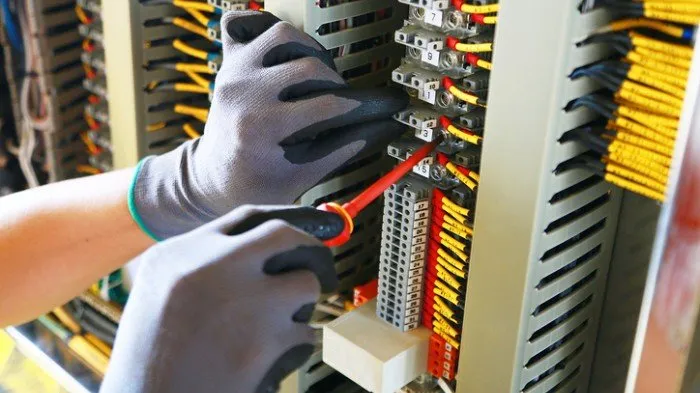 Slide of D' Electric Solutions