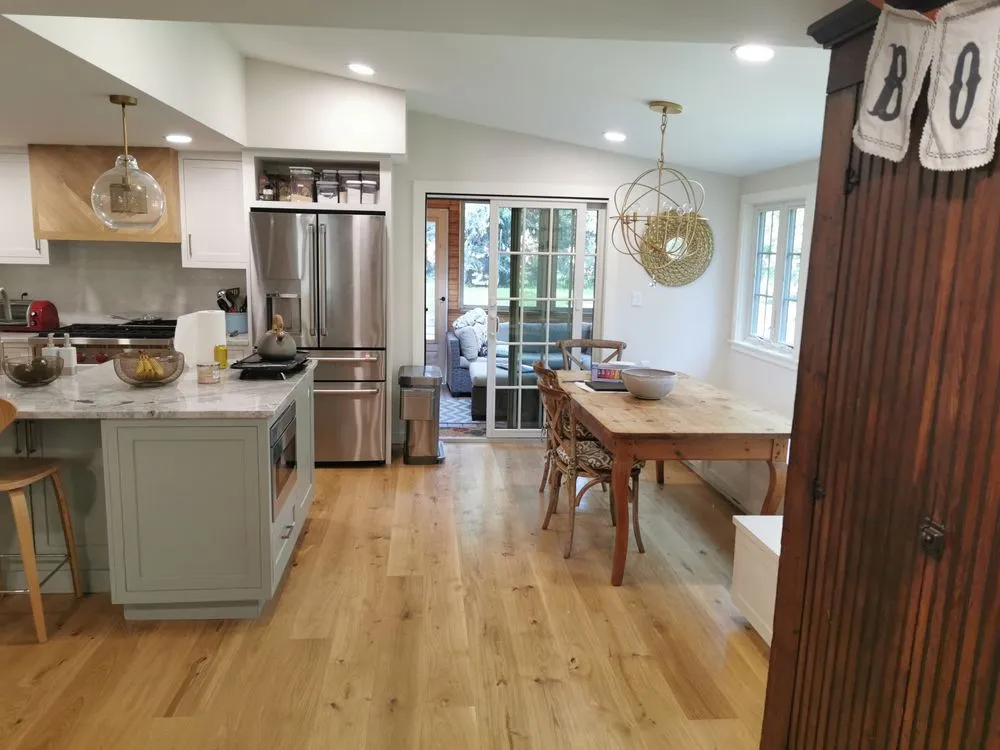 Slide of D Flores Construction