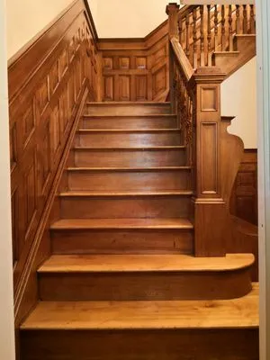 D Flores Construction Logo