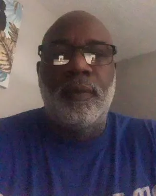 D Handy Electrical Man Logo