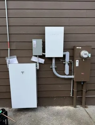 D-Line Electric Logo