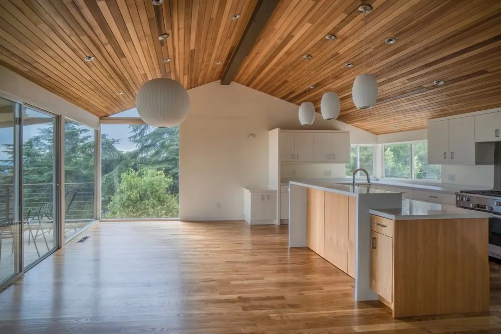 Slide of D M Electric