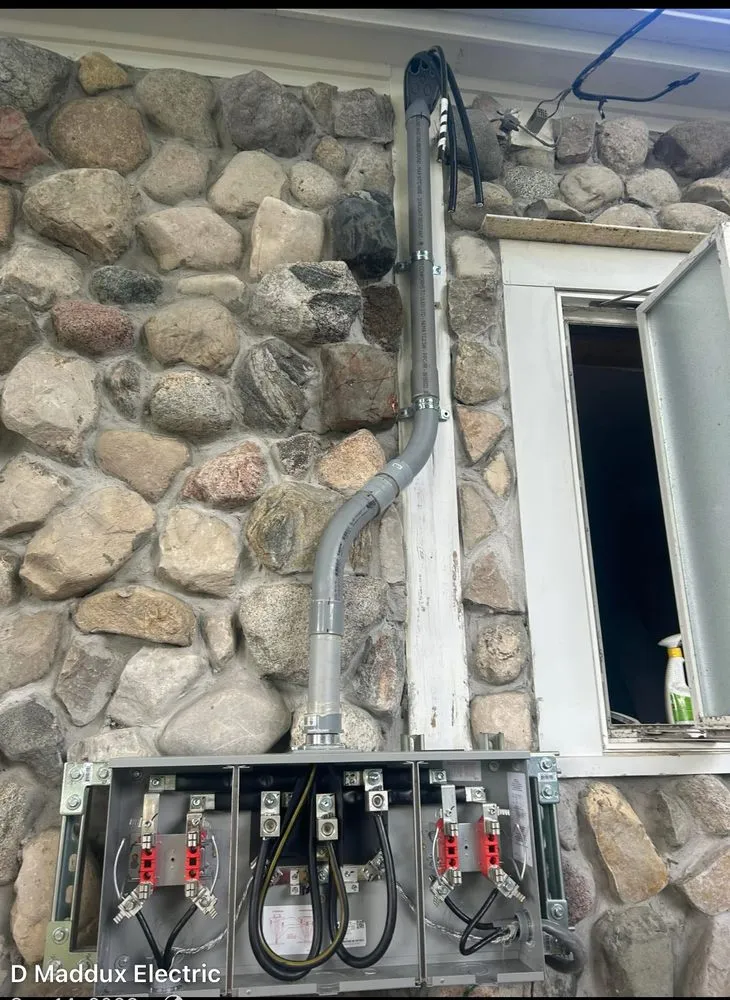 Reliable circuit breaker repair service in Wellston, MI - D Maddux Electric