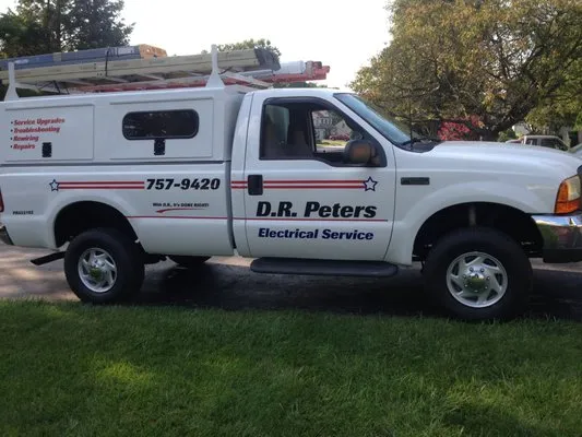 D R Peters Electrical Service Logo