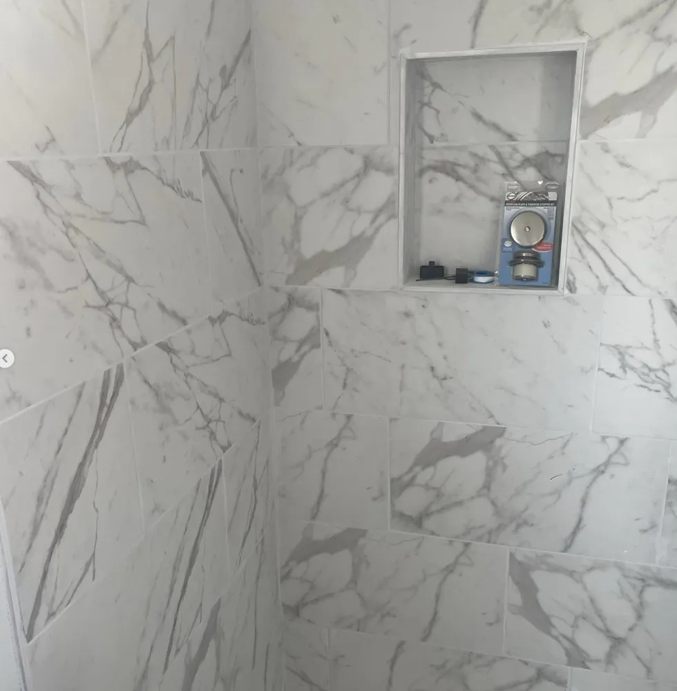 Slide of DA Electric & Contracting