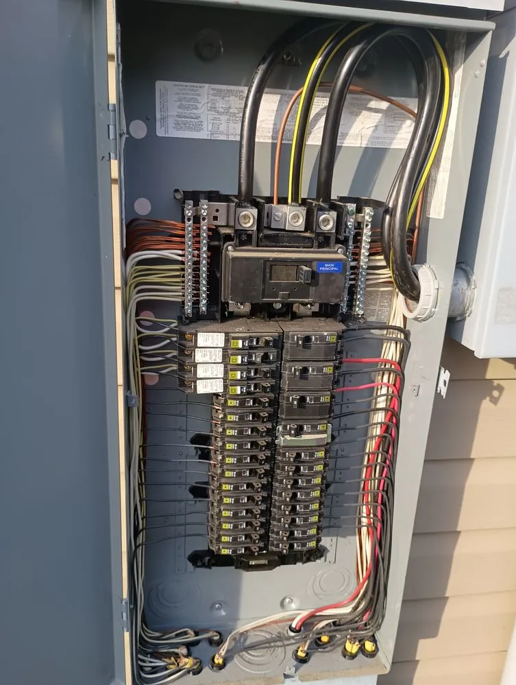 Affordable electrician providing outlet and switch repair in Knoxville, TN - Dabz Co LLC Electrical &building contractors
