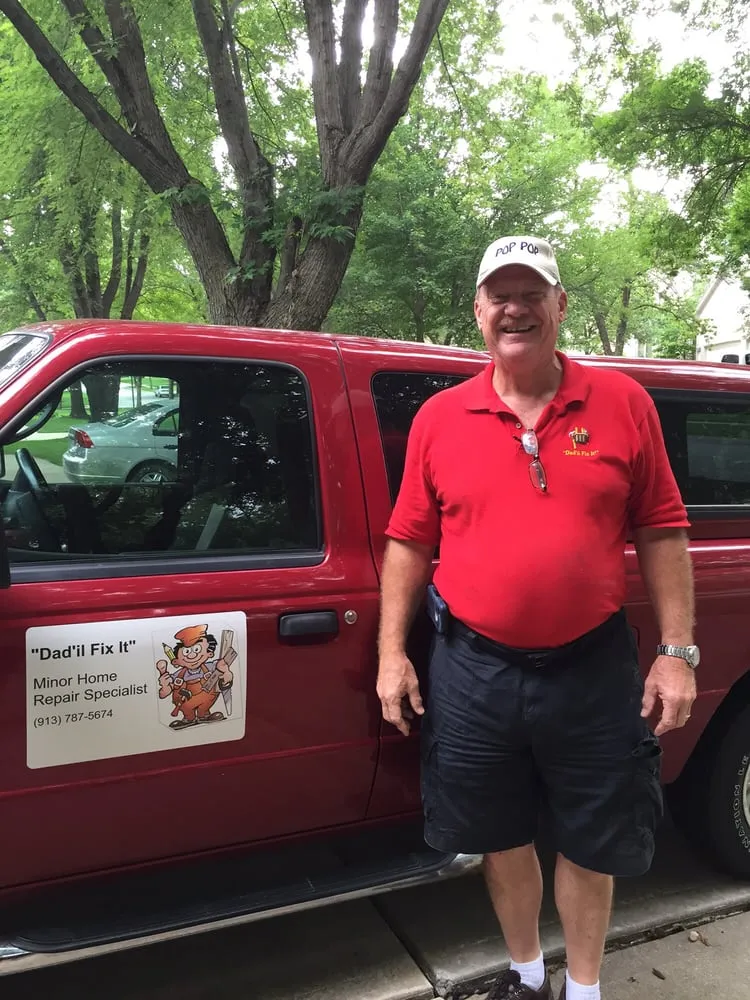 Slide of Dad'il Fix It!