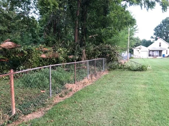 Slide of Dads Handyman Service Of Alton