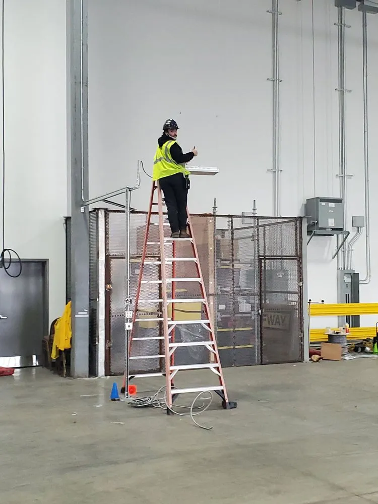 Slide of Dahan Electric