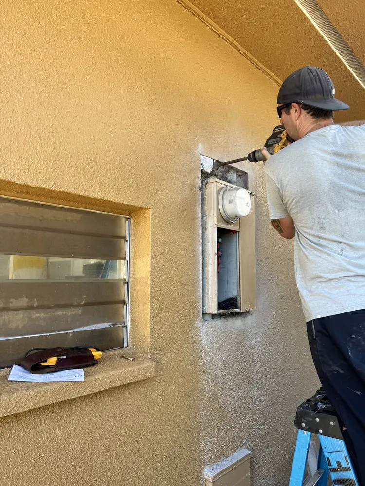 Slide of DaKine Electric