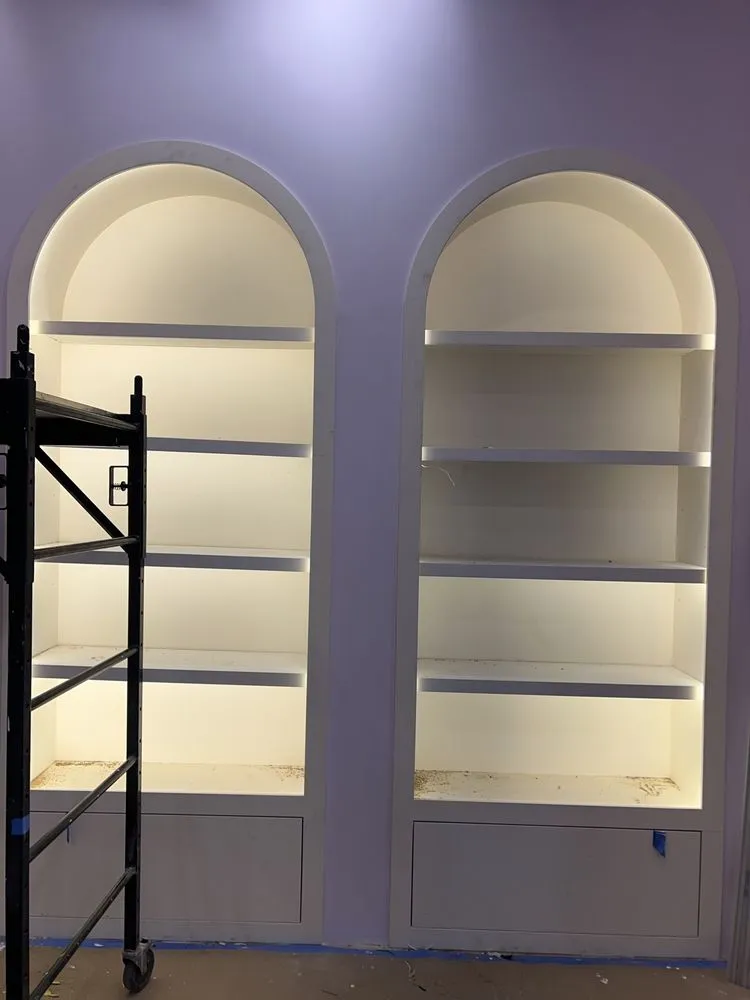 Slide of Dakis Contracting