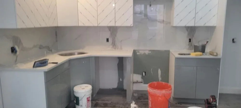 Slide of Dakis Contracting