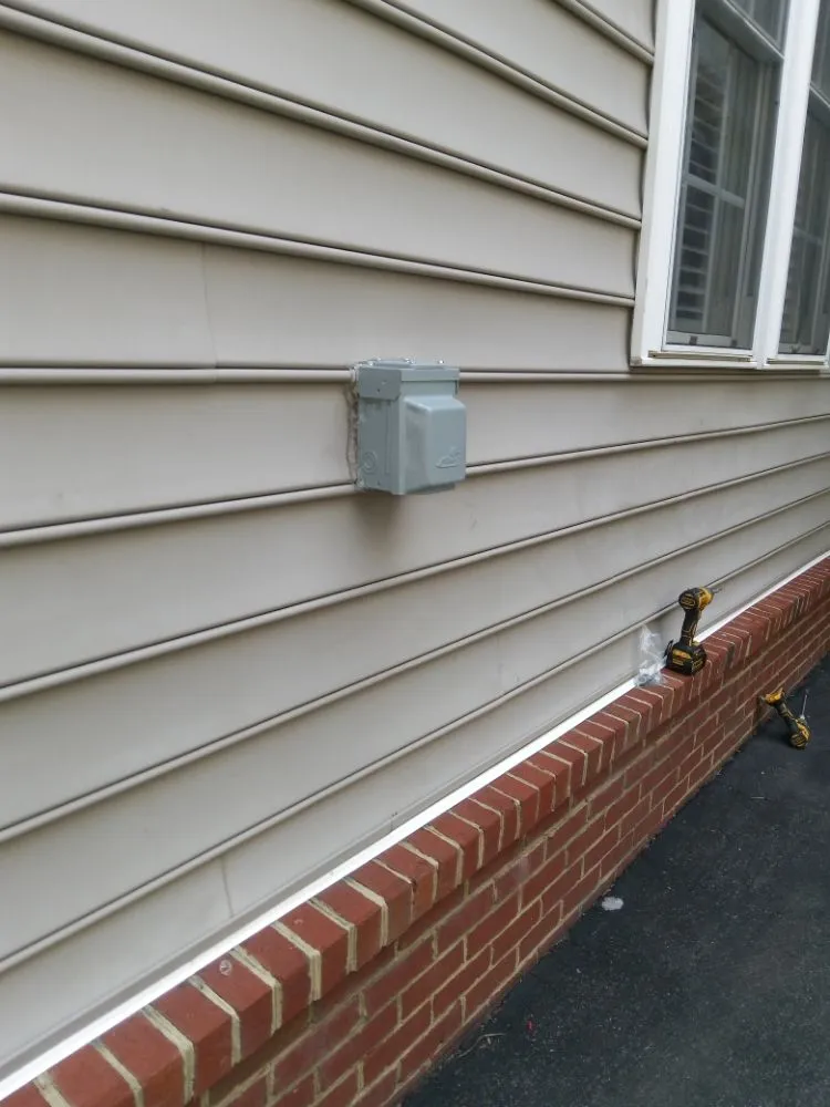 Slide of Dan & Gloria's Electrical Services