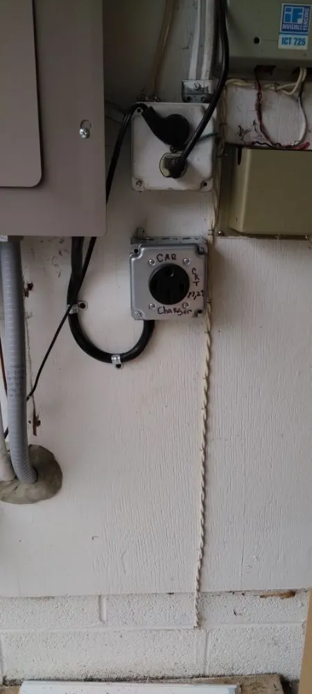 Trusted electrical service for homes in emergency electrical service,  by 