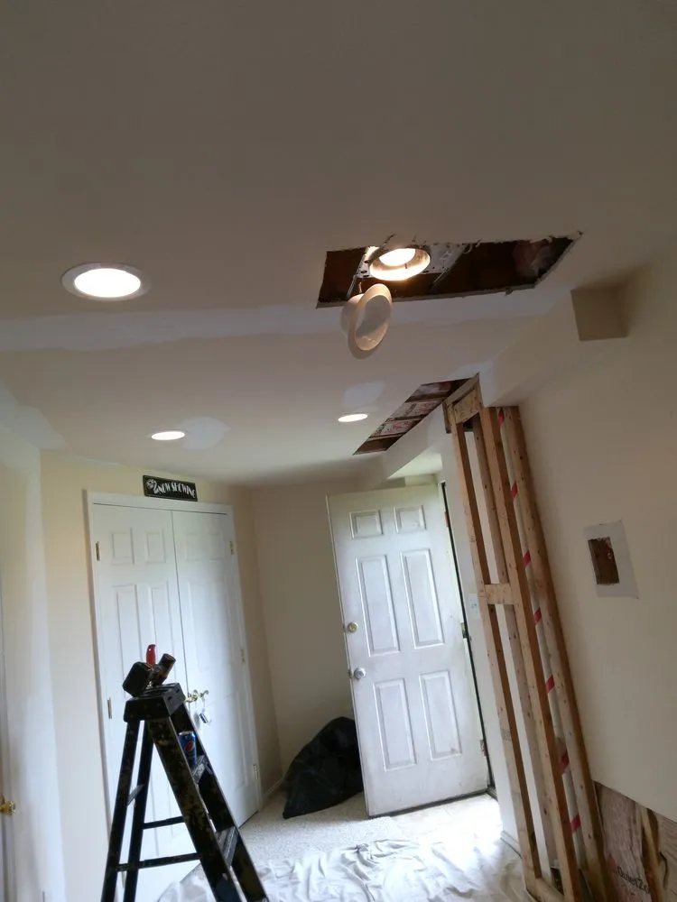 Slide of Dan & Gloria's Electrical Services