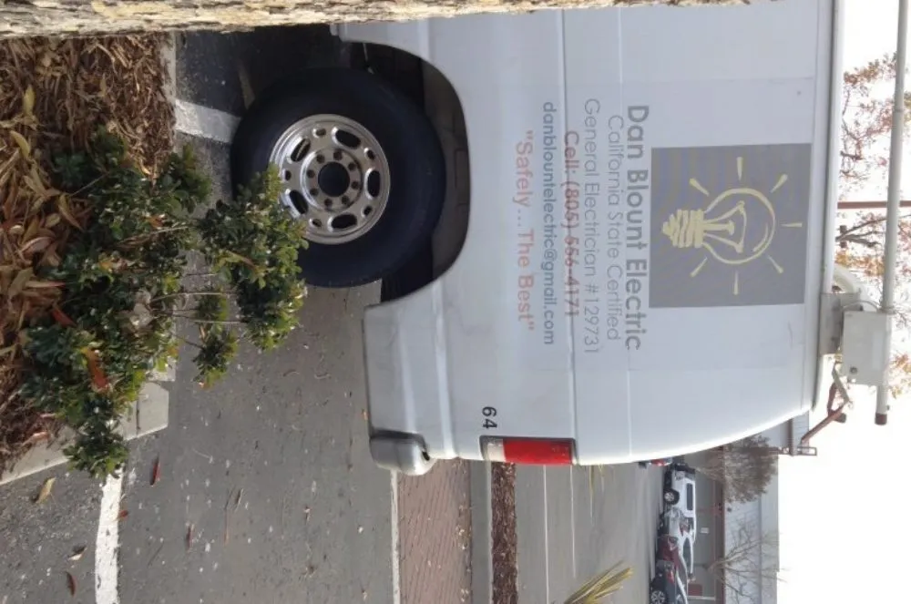 Slide of Dan Blount Electric