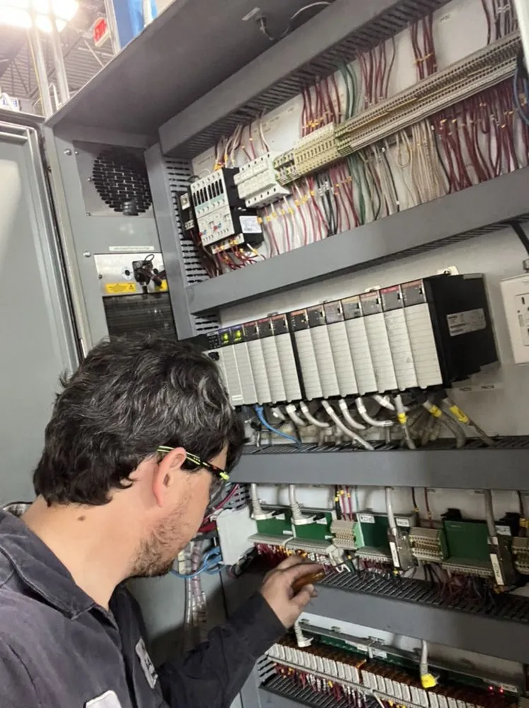 Slide of Dan Leart Associates