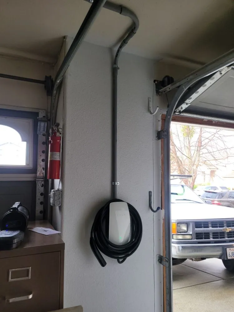 Slide of Dan Matthews Electric