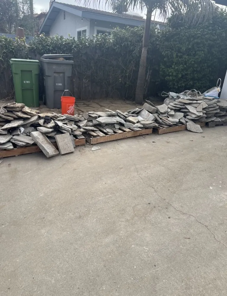 Slide of Dan The handyman and junk removal