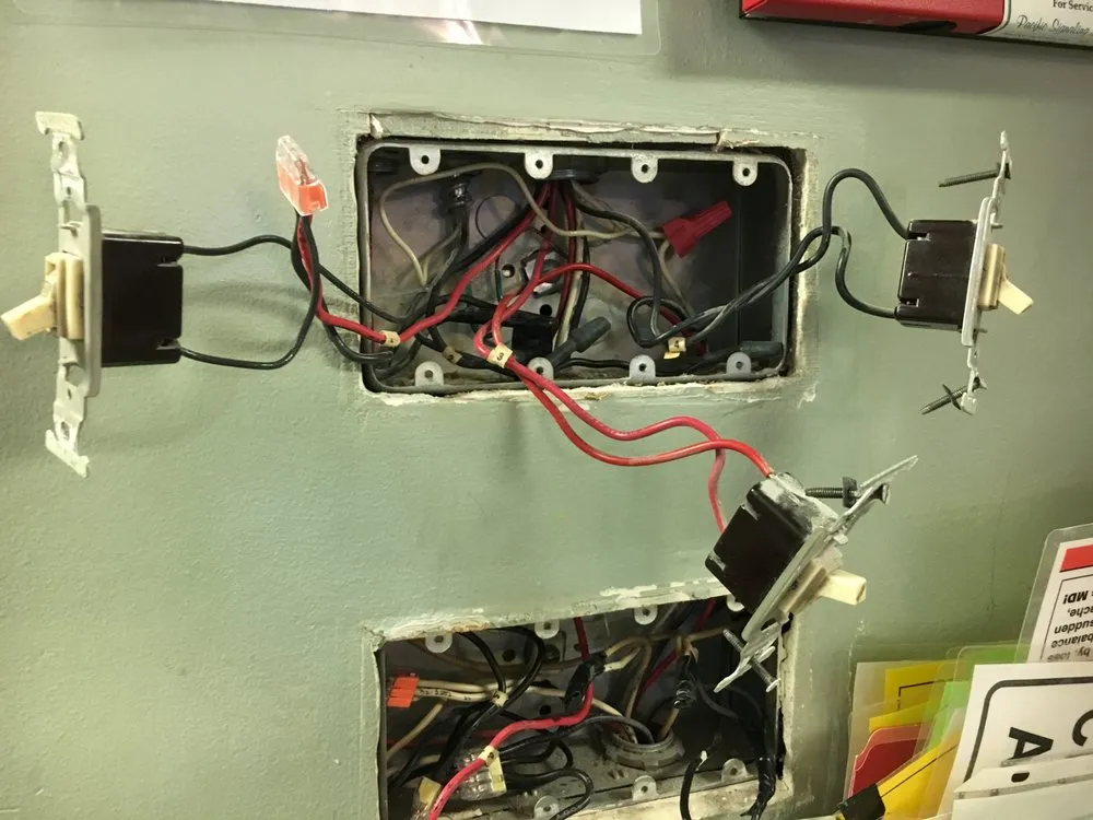 Slide of Dang Electrical Services