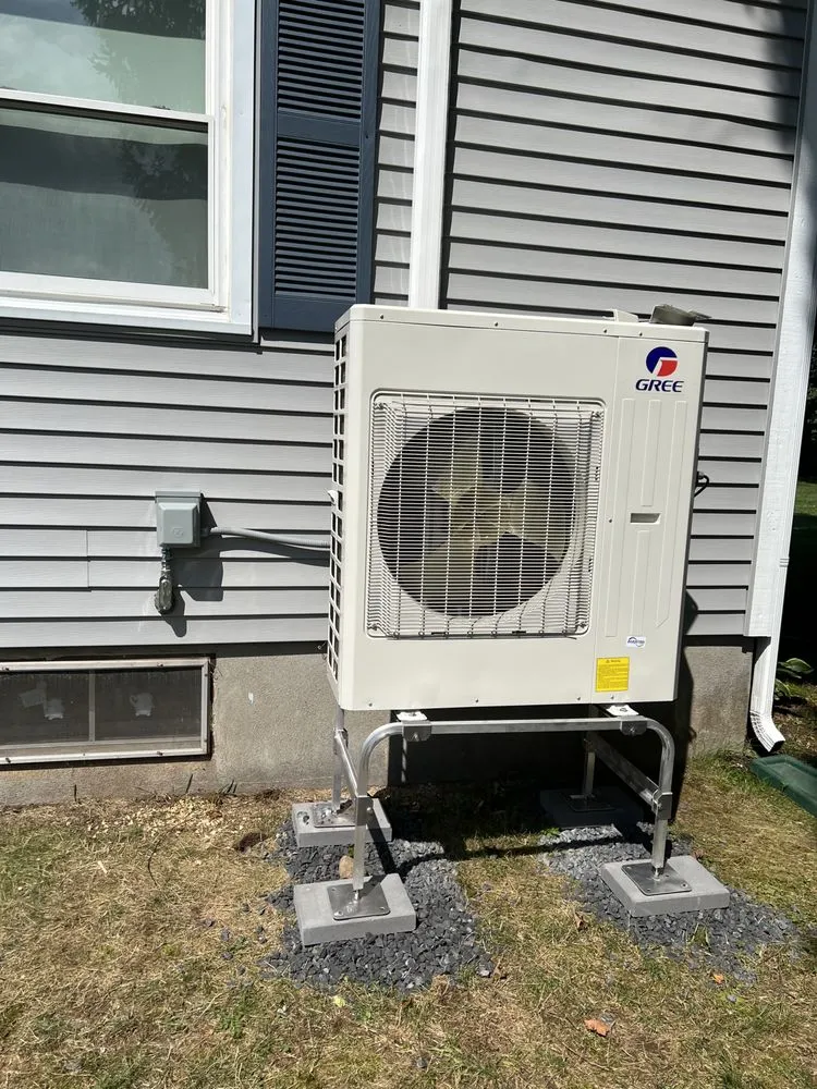 Slide of Daniel Coelho Electrician