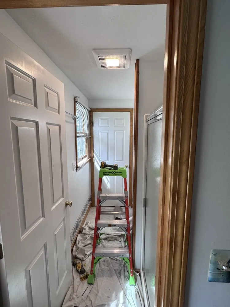 Slide of Daniel Sinclair Electrician