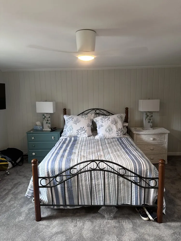 Slide of Daniel Sinclair Electrician