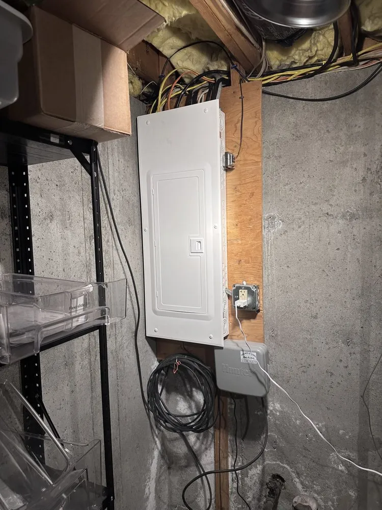 Slide of Daniel Sinclair Electrician