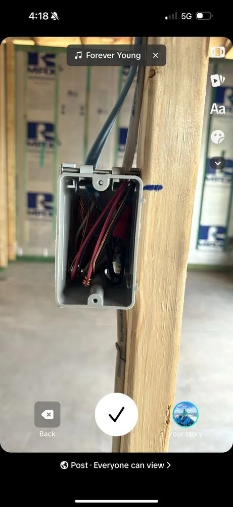 Slide of Danielito Electric