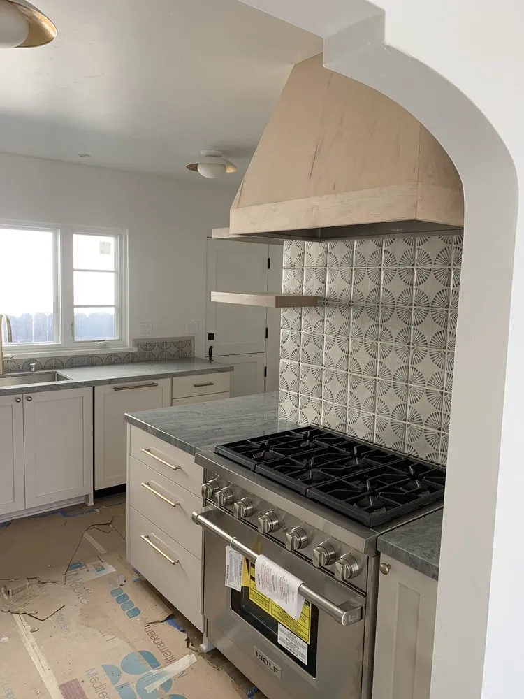 Slide of Danny Larderuccio Electric