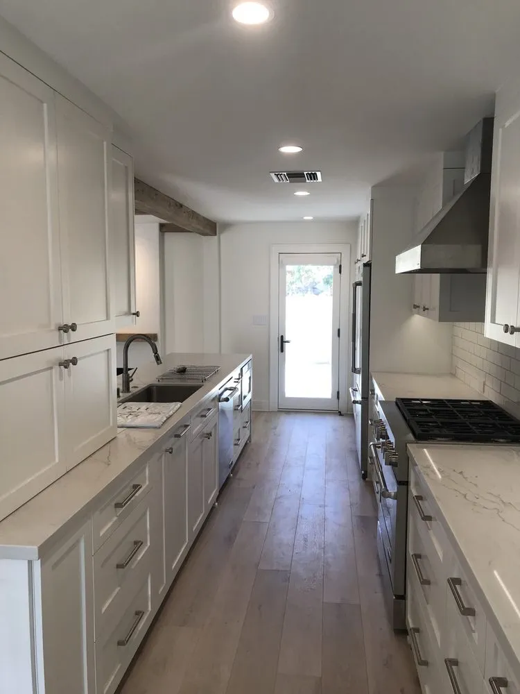 Slide of Danny Larderuccio Electric