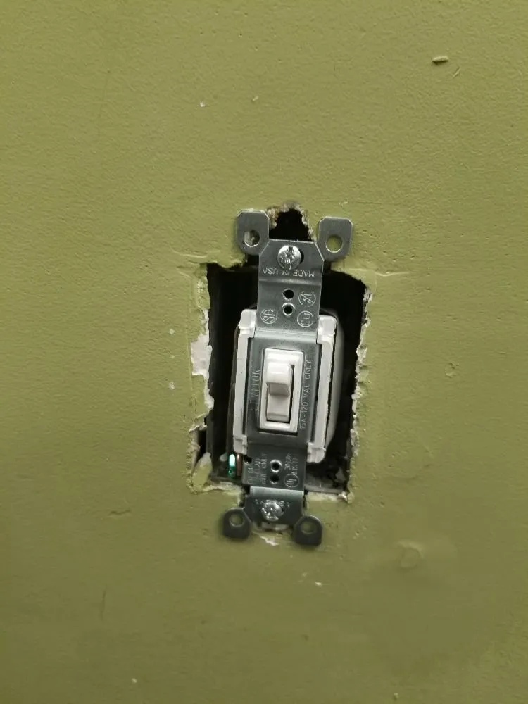 Slide of Danny's Electrical Service