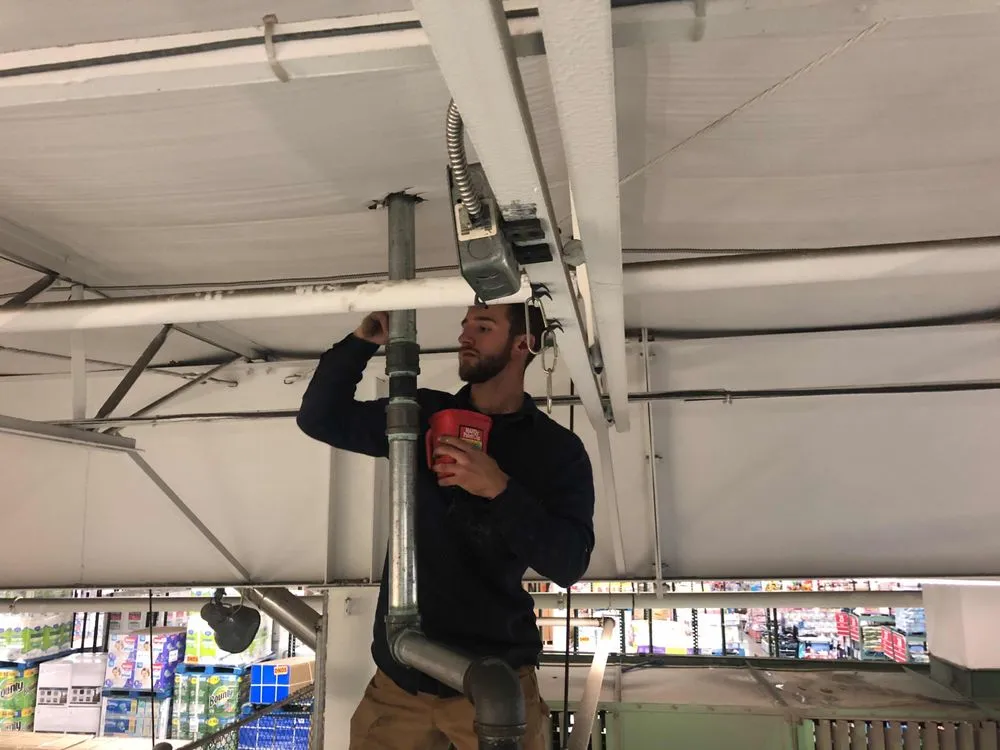 Reliable electrician providing electrical repair in Lake Ariel, PA - Danson Heights Service