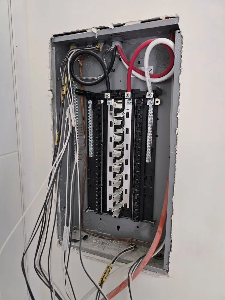 Slide of Darckube Electric