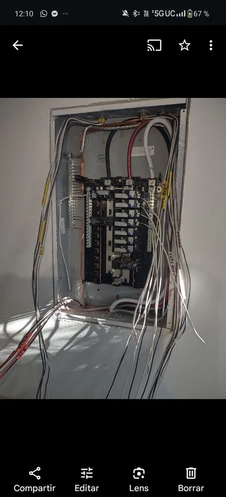 Slide of Darckube Electric