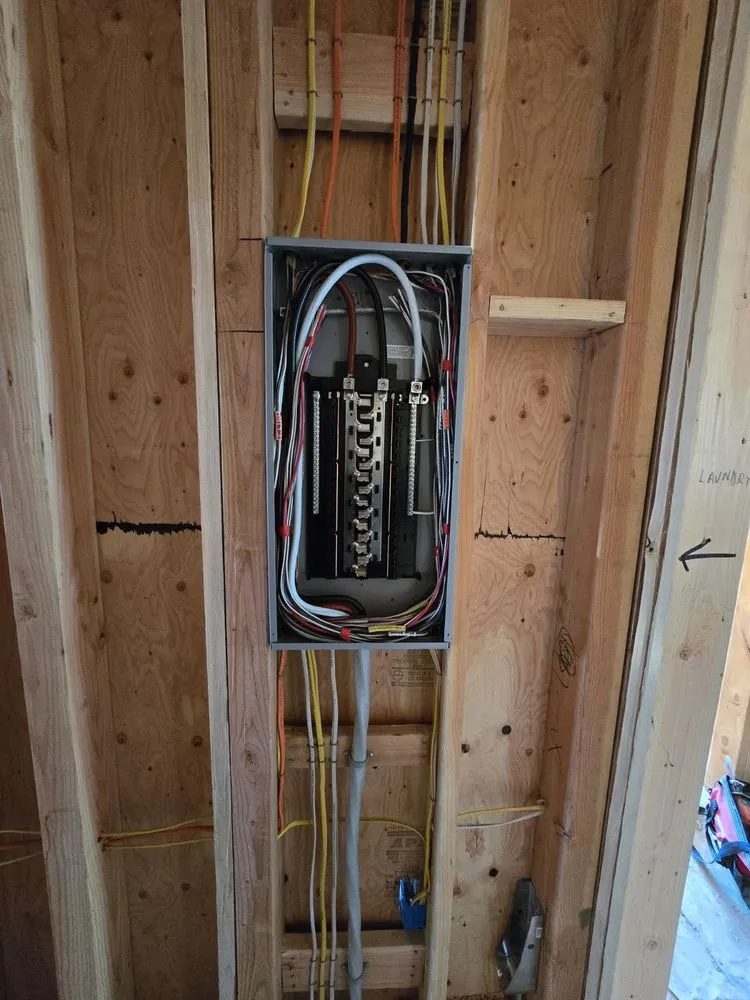 Slide of Darckube Electric