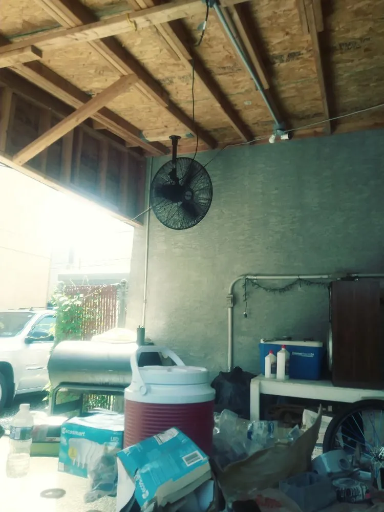 Slide of Daren Linder Repairs