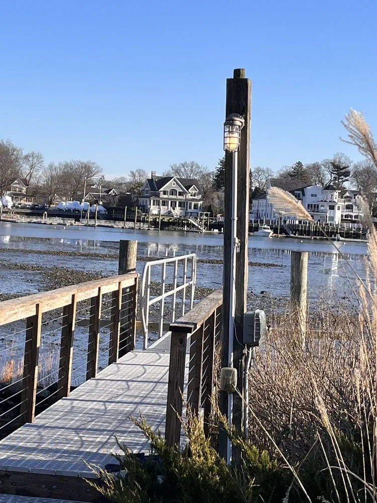 Slide of D'arinzo Electric & Contracting