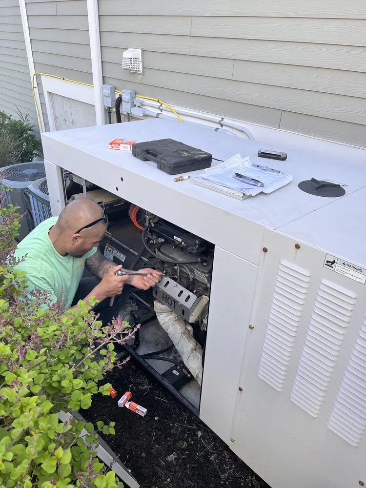 Slide of D'arinzo Electric & Contracting