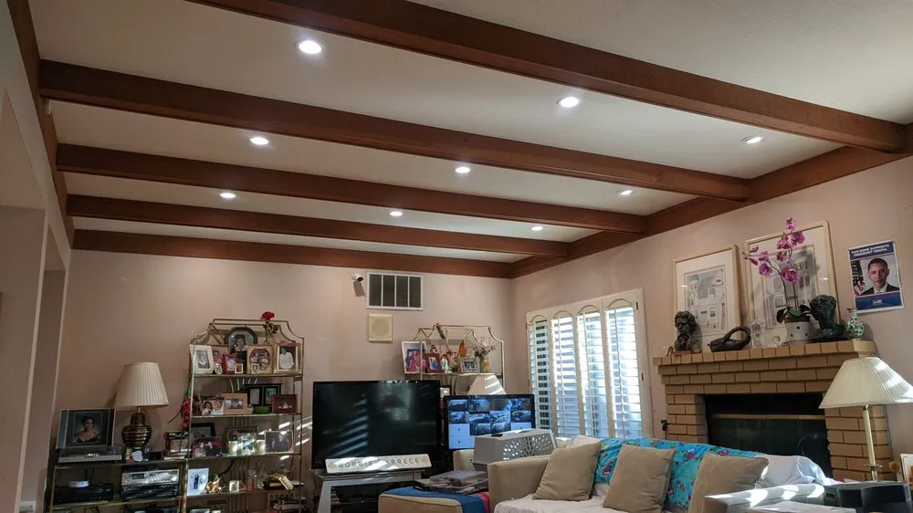 Slide of Darius Kraus Electric