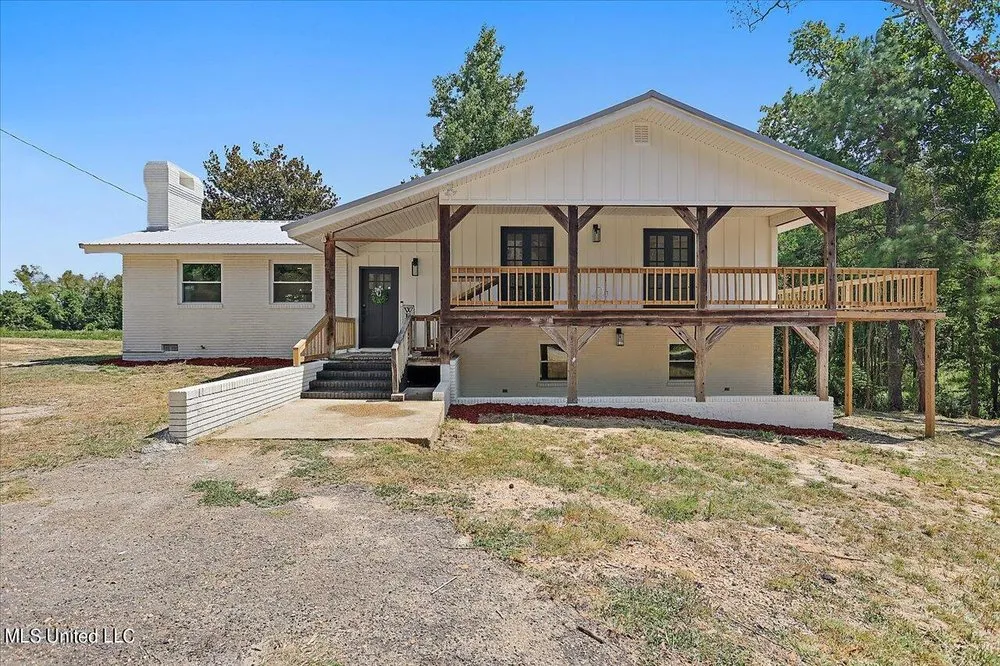 Slide of Darrell Mobbs Construction And Repair