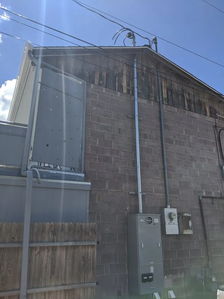 Slide of Darren Lance Electric