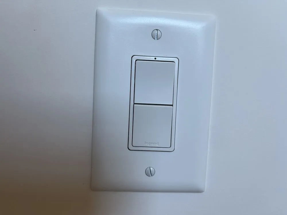 Slide of Darwin Guzman Electric