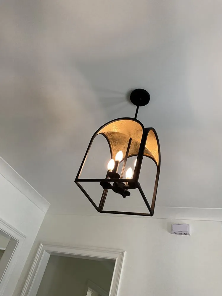 Slide of Darwin Guzman Electric