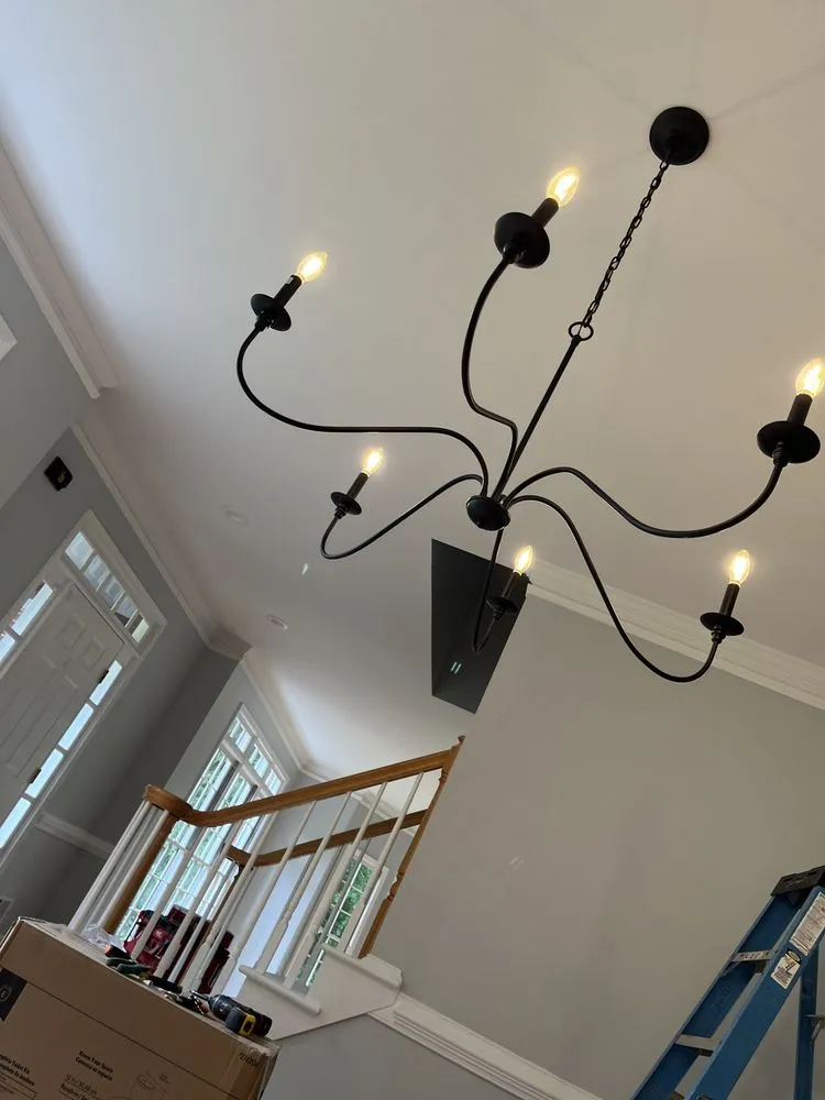 Slide of Darwin Guzman Electric