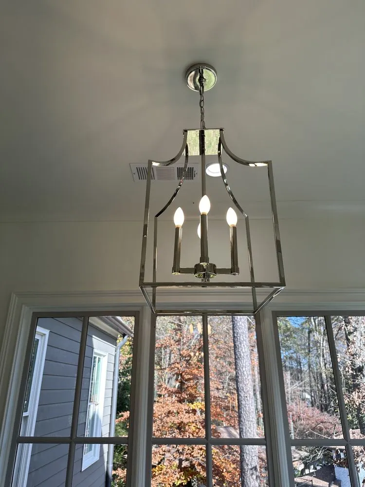 Slide of Darwin Guzman Electric